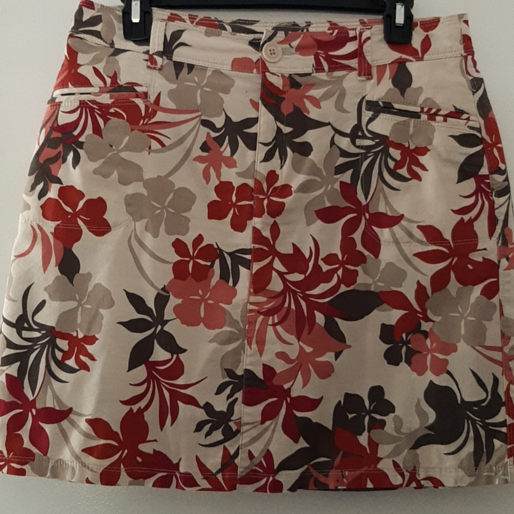 Red, salmon, cream, brown floral skort -8